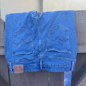 Levi’s womens 31